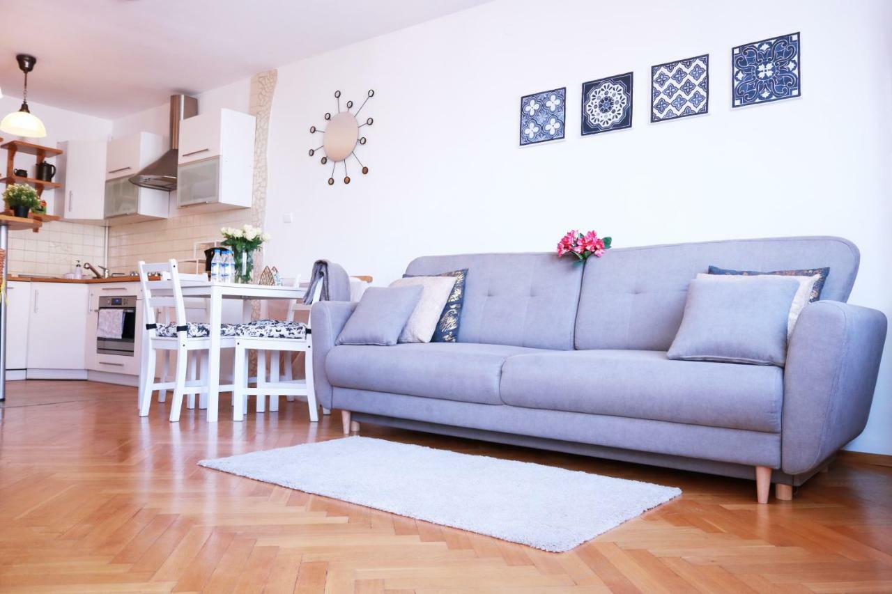 Cozy And Great Location By Cooee Apartments Варшава Экстерьер фото